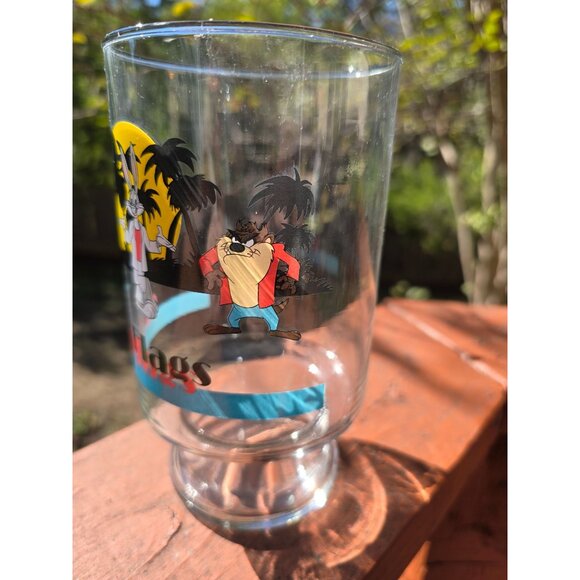 Vintage 1987 Warner Bros Six Flags Looney Tunes Glass Miami Vice 32 oz. - Picture 2 of 4